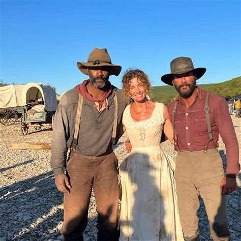 Amazing Behind-the-Scenes Photos from the Casts of Yellowstone, 1883 ...