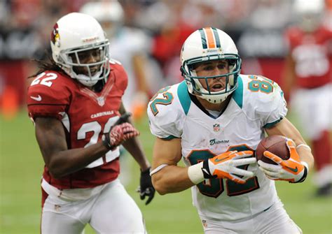 Dolphins receiver Brian Hartline works job at convenience store | NFL ...