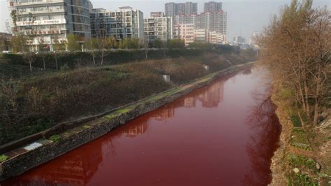 River in China turns red | CNN