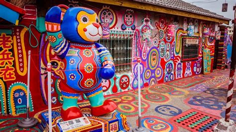 Rainbow Village: An Entire Community in Taiwan Hand-Painted by a Single ...