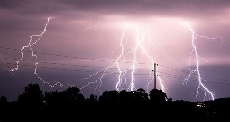 Lightning storm and power lines – pixabay | Sierra News Online