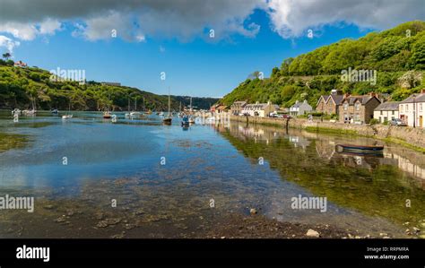 Fishguard wales hi-res stock photography and images - Alamy