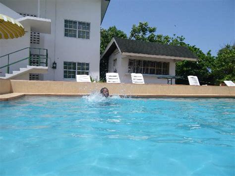 Coral Reef Guest House - Reviews & Photos