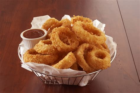 Classic Gourmet Onion Rings (video)