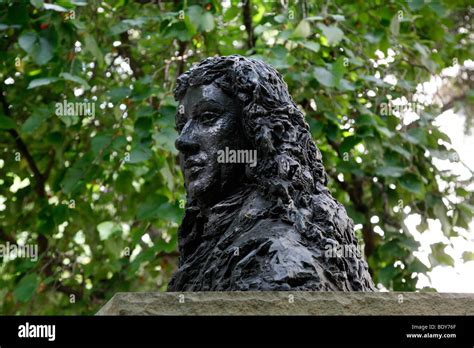 Statue of Samuel Pepys in Seething Lane Garden, City of London, UK Stock Photo - Alamy