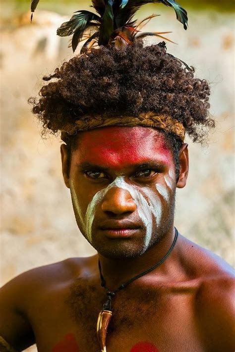 25 fotos - Étnico é Fashion | Melanesian people, Loyalty islands, New ...