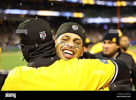 Las Águilas Cibaeñas players celebrate after sweeping three game series ...