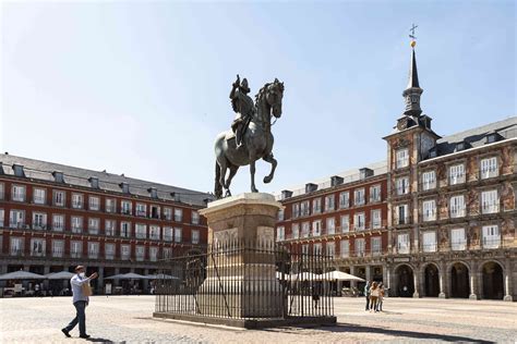 Madrid’s Plaza Mayor: The Complete Guide