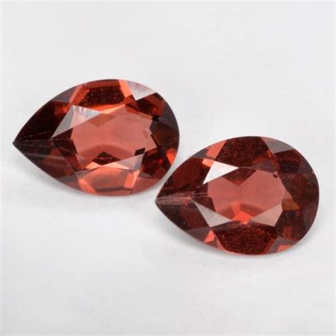 1.56ctw Pear Red Pyrope Garnet Gemstones for Sale, 2 pieces 7.2 x 5.1 ...