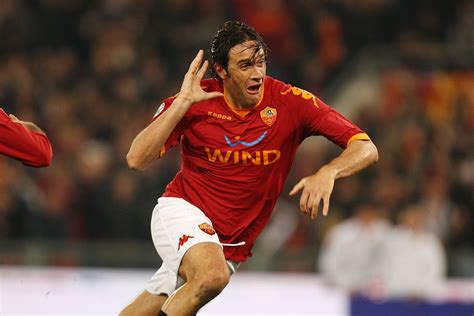 Former Roma Striker Luca Toni Announces Retirement - Chiesa Di Totti