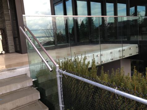 Glass Railing Installation service,Curved railing installation,Vancouver BC