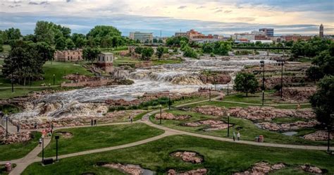 Falls Park in Sioux Falls, SD | Experience Sioux Falls