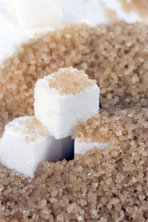 Demerara Sugar & Sugar Cubes-vertical Stock Image - Image of ingredient, sweetener: 13443691