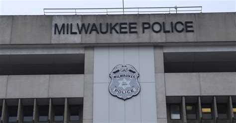 Milwaukee police officer facing child abuse charges