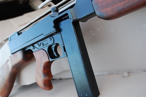 Replica Guns | Replica Weapons | Replica Pistols | real-gun.com