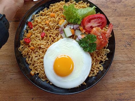 Mie Goreng Telor