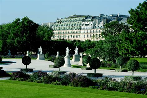 VENUE SPOTLIGHT: LE MEURICE // PARIS, FRANCE Strawberry Milk Events