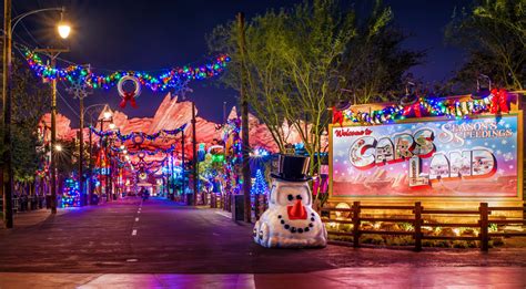 Everything You Need To Know About A Magical Disneyland Christmas - The ...