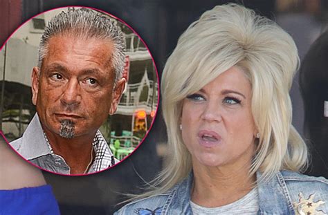 Theresa Caputo's Husband Tells All: Larry Claims 'Long Island Medium ...