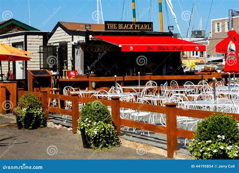 The Black Pearl Restaurant, Newport, RI. Editorial Stock Image - Image ...