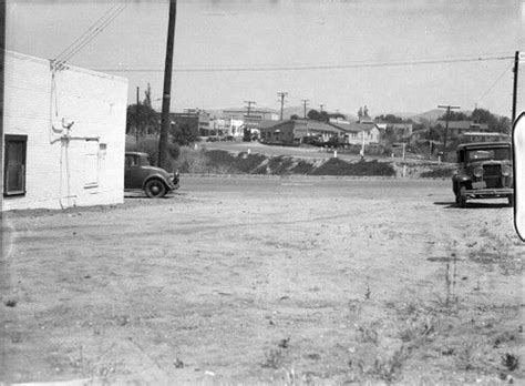 Yorba Linda Blvd looking across towards Main St Yorba Linda, Orange County California ...