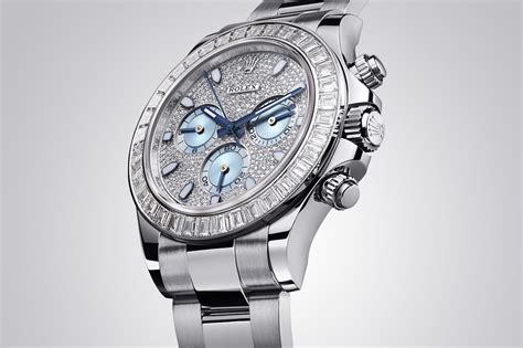 The Brilliance of Men's Diamond-Covered Watches