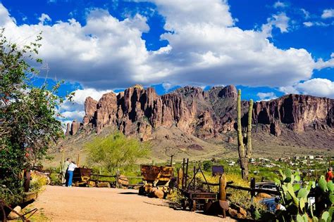 Small Group Apache Trail Day Tour with Dolly Steamboat from Phoenix 2024