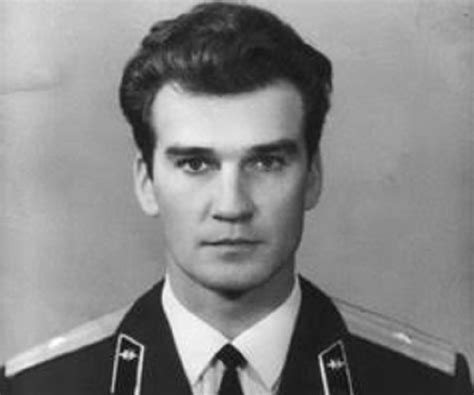 Stanislav Petrov Biography – Soviet Nuclear False Alarm Incident