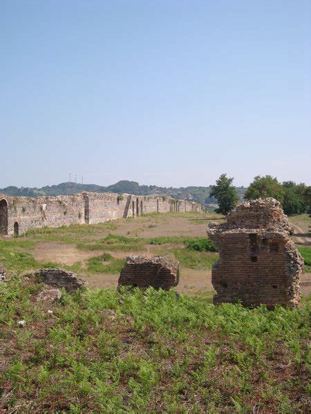 Wanderingdragon's Web Diary - Preveza: The Nicopolis Ruins