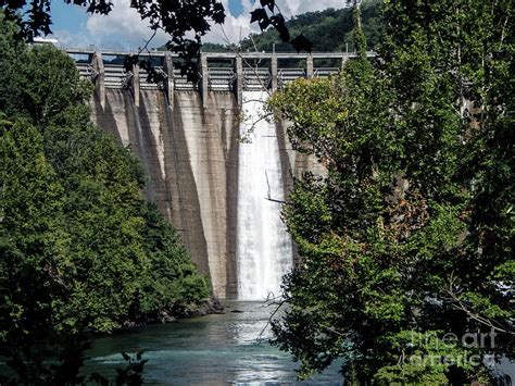 Cheoah Dam on the Little Tennessee River Photograph by David Oppenheimer