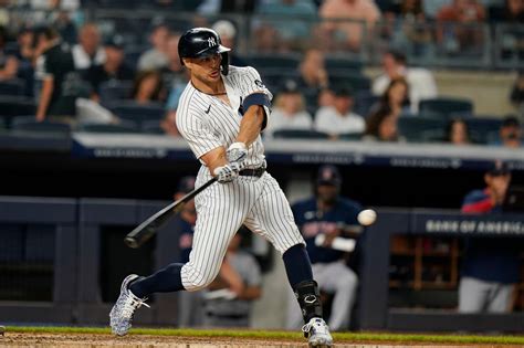 Ouch! Yankees’ Giancarlo Stanton drills kid in head with home run vs ...