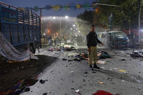 Suicide Bomber Kills 13 at Protest in Lahore, Pakistan - The New York Times