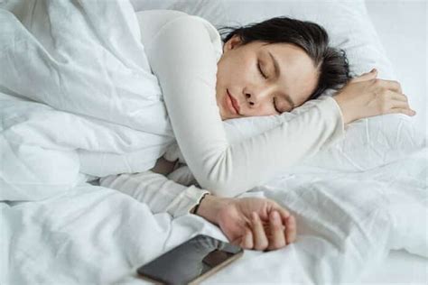 What Is White Noise and How Does It Affect Your Sleep? - NapLab