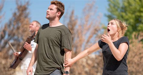 Midsommar Ending, Explained: Director Ari Aster Talks the Wild Ending ...