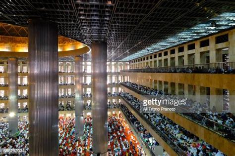 202 Istiqlal Great Mosque Jakarta Stock Photos, High-Res Pictures, and Images - Getty Images