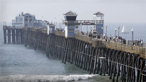 WATCH: Massive fire breaks out on historic Southern California pier ...