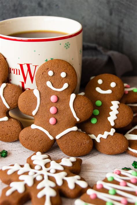 Soft and Chewy Gingerbread Cookies | Foodelicacy