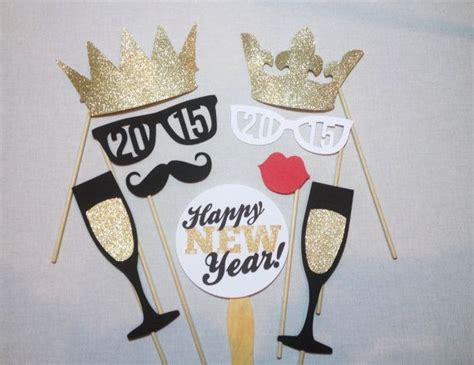 9 New Years Photo Booth Props 2015 Photobooth by CleverMarten | Photo booth props, New year ...