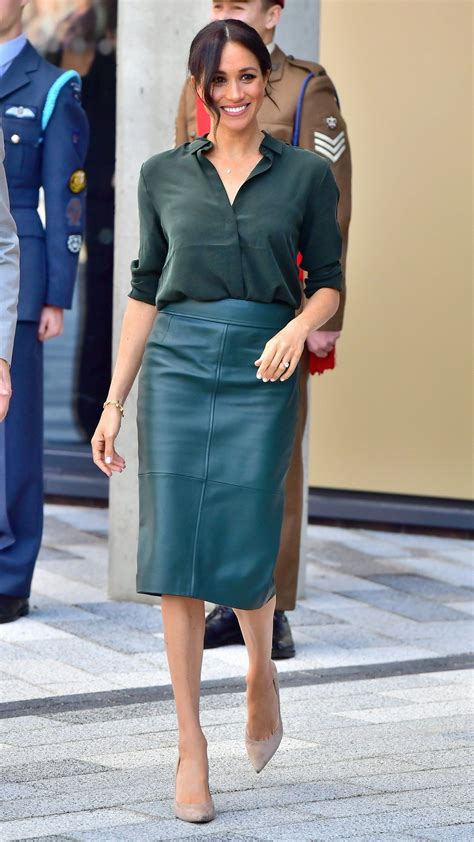 Meghan markle’s latest look an under $100 top and leather pencil skirt – Artofit