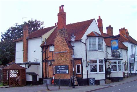 The Sun Inn : Chobham © Len Williams cc-by-sa/2.0 :: Geograph Britain and Ireland