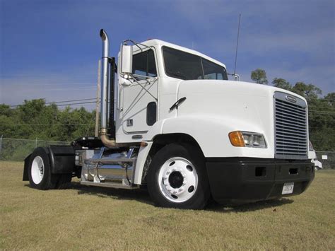 2000 Freightliner FL112 Single Axle Daycab – Featured Used Truck ...