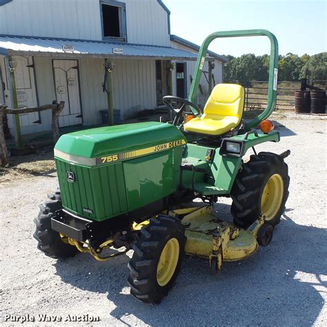 John Deere 755 tractor in Clinton, MO | Item DA0871 sold | Purple Wave