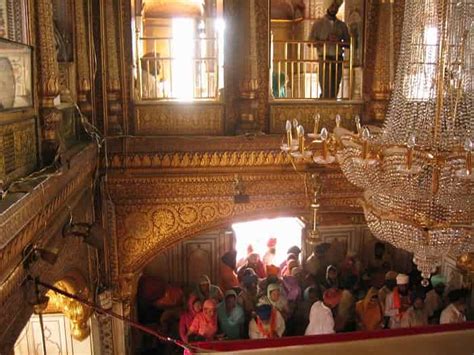 Golden Temple in Amritsar - History, Structure, Timings, Entry