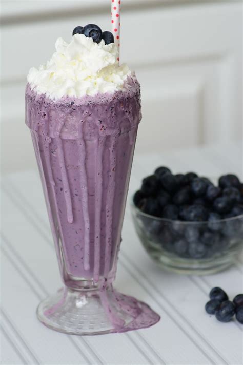 This blueberry milkshake recipe is a healthier way to indulge your ...