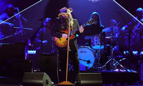 Chris Stapleton Announces New 2022 Tour Dates