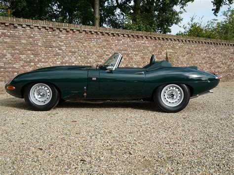 Jaguar E-Type 'lightweight' 4.8 convertible 1962 - Gallery Aaldering