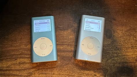 Using the iPod mini in 2023, 19 years later! - YouTube