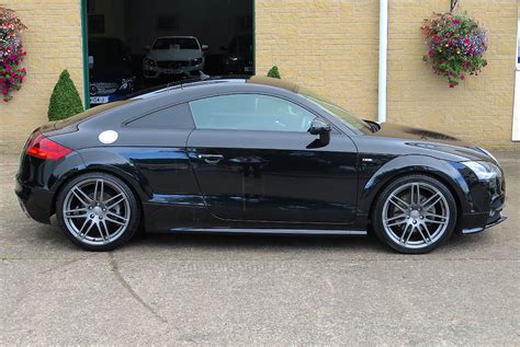 Audi TT 2.0 TFSi S-Line Black Edition Coupe - Brent Mealin