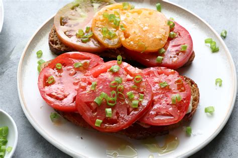 Best Open Faced Tomato Sandwich • Hip Foodie Mom