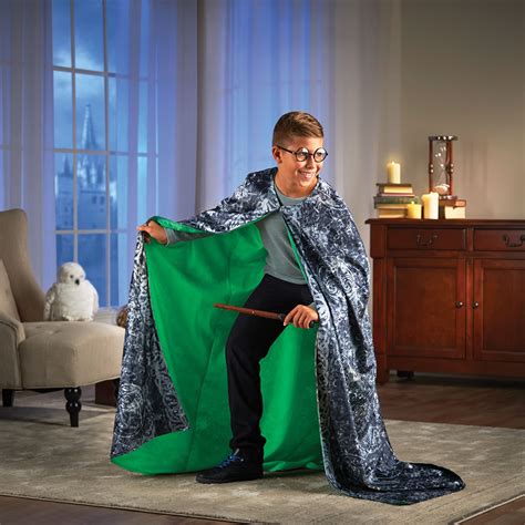 This Harry Potter Invisibility Cloak Actually Turn You Invisible Using a Smart Phone App